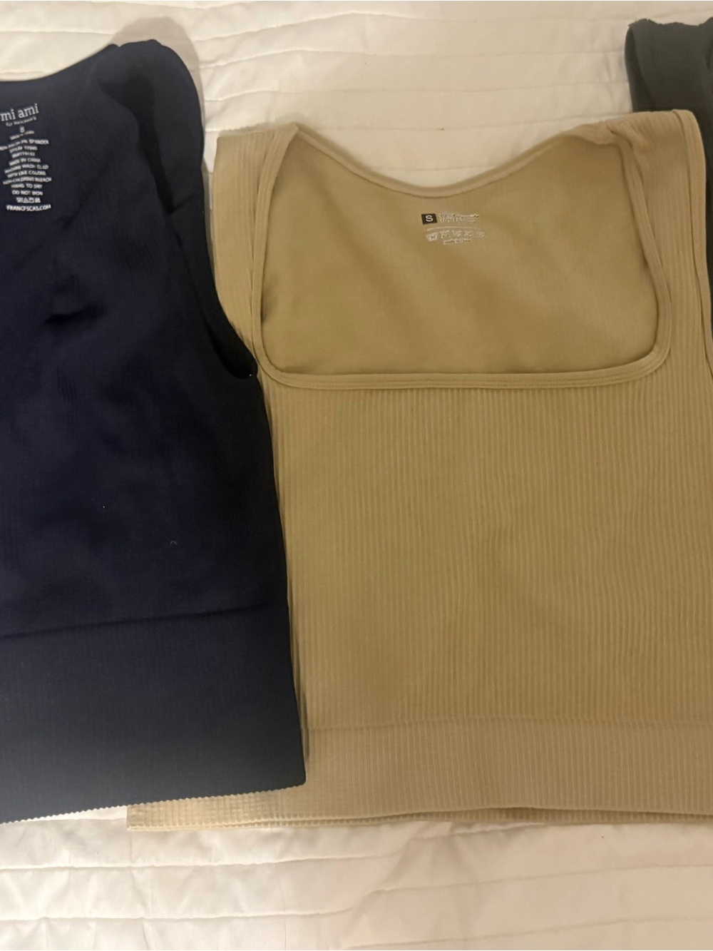 Hollister Tank & Graphic Tee Bundle - Light Blue, Cream, White, Black - Picture 9 of 10